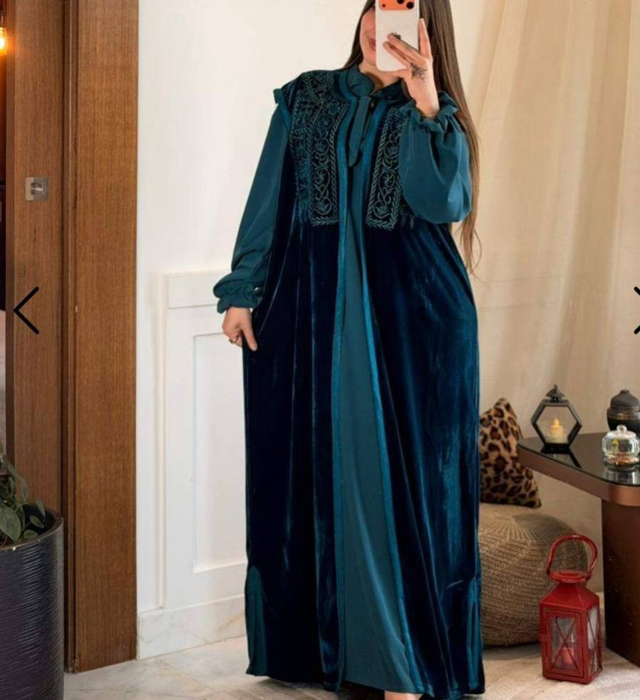Caftan plus kimono très chic 
Disponible M L Xl  🫶 ♥️


**إذا كنت صاحب هذا الإعلان وتريد حذفه لأي سبب، رجاءا أرسل رسالة إلى الدعم الفني**