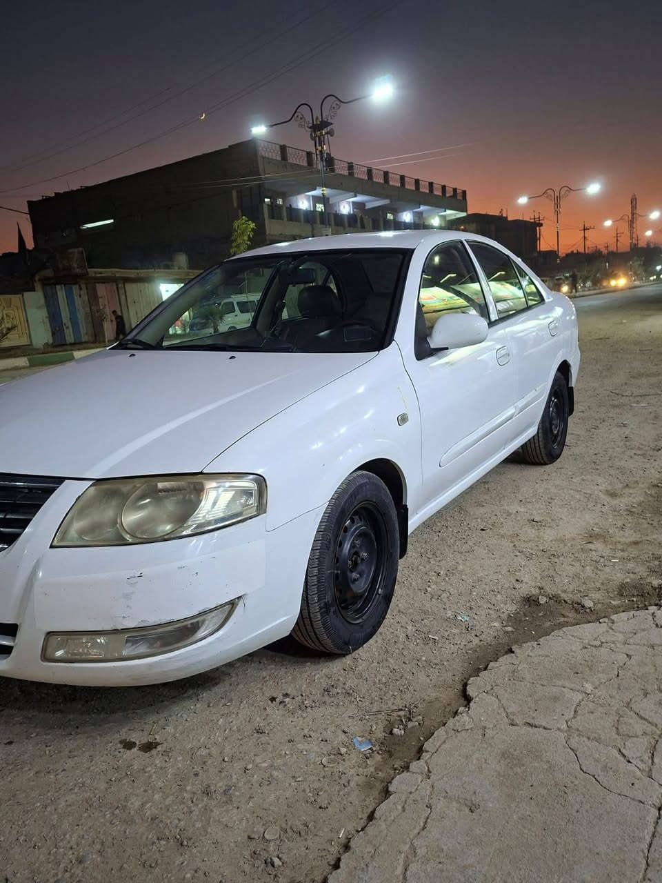 السلام عليكم موديل 13 حلوه جديده رقم بغداد على وضع الشركة مكان السياره ذي قار الرفاعي  بدون ضربه بدون تبديل مكينه وكير بحاله جيده السعر 120 بيها مجال
هاتف 
 *********** 
***********
