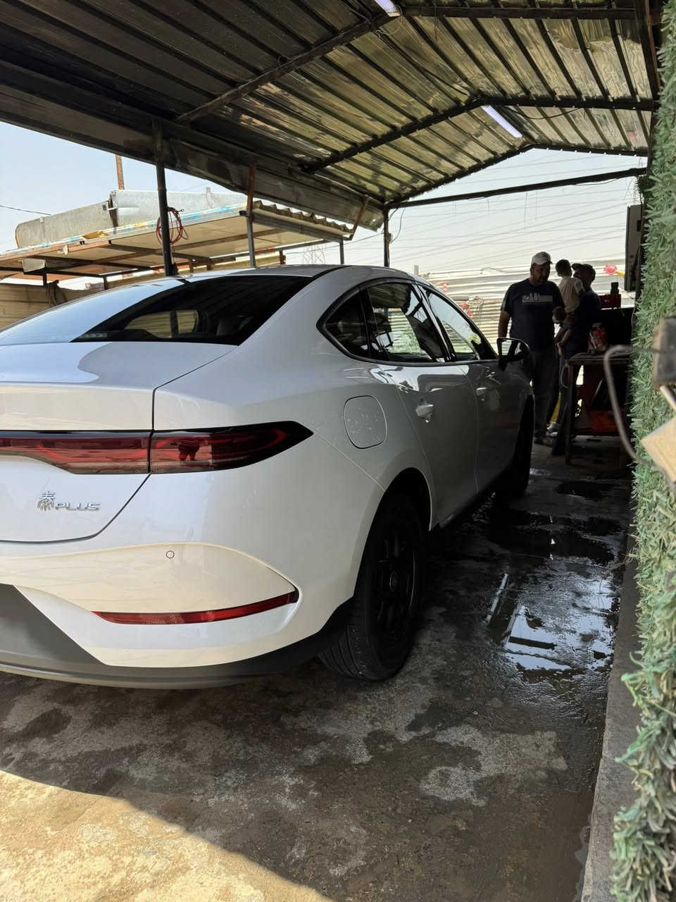 السلام عليكم
BYD 2025 Qin plus 
بدون صبغ 
بغداد خصوصي 
اللون أبيض 
ماشيه 4900 
السعر 18,900$
مكاني بغداد 
رقم هاتف:***********
