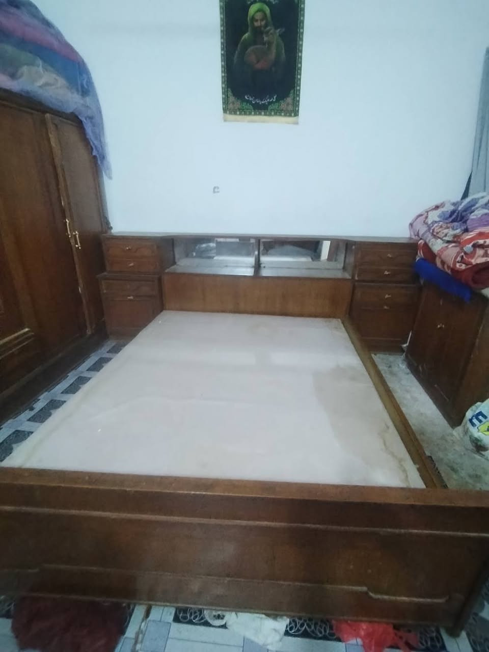 غرفت خشاب مستعمله  نظيف السعر 400 بيه مجال *********** عمارة, ميسان
