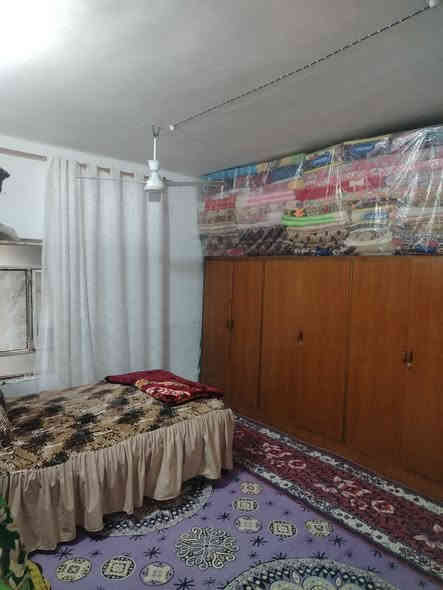 السلام عليكم دار للبيع ورديه خارج خلف معمل ابو كيره بيت كامل يحتوي عل 3غرف6×4 واستقبال  7×4وهول7×4 +هول ثاني مطبخ 4×4مجمع صحيات طابق ثاني وطابق اول البيت طابقين خدمات كامله ماء +كهرباء +انترنيت ضوئي مابيه اي نقص شارع 6امتار مساحه البيت 180متر يبعد عن التبليط 200متر الطابق الاول صب كونكريت والطابق الثاني سنوديج السعر 68وبيه مجال 
رقم الهاتف ***********
رقم الهاتف ***********
