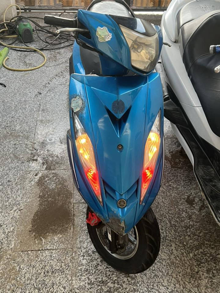 السلام عليكم
دراجه  gtr للبيع الدراجه كفاله عامه خير من الله ما عوزها برغي مال رمبه 
مكاني الغزاليه
رايدها ب 900 وبيها مجال قليل 
رقمي ***********
