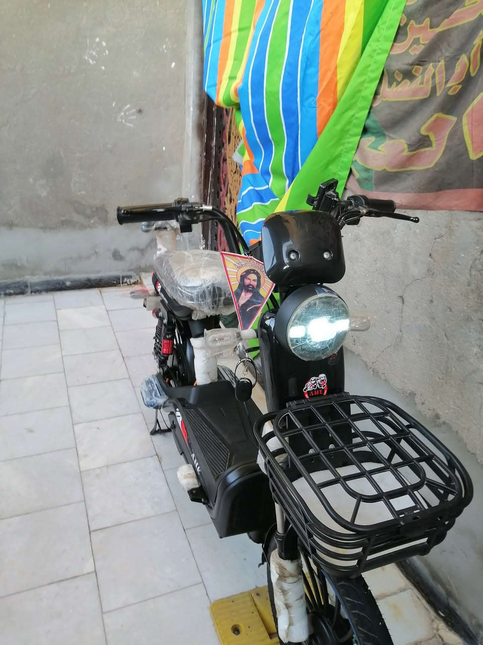 السلام عليكم دراجه شحن للبيع موديل 2026 بل كارتون قبل 20 يوم اخذته بل جيس فول مواصفات 
1 تشغيل عن بعد 
2 جهاز انذار سرقه 
3 لد عالي وناصي
4 خمس بطاريات دبل 
5 ربط جهاز بل ابلاتوث وصوت عالي مالت الربط 
6 هورن بيه فول 
مواصفات بعد بيهه هواي راسلني خاص وتدلل السعر خاص مكاني الرميثه حي الشهداء 👌🦅😉


**إذا كنت صاحب هذا الإعلان وتريد حذفه لأي سبب، رجاءا أرسل رسالة إلى الدعم الفني**