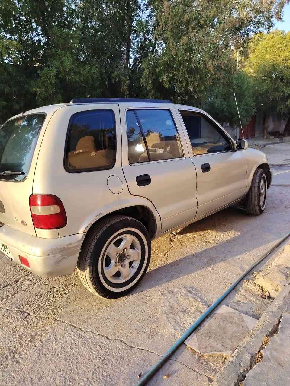 🚗 للبيع كيا سبورتج موديل 2000

🟥 رقم أربيل (سنوية جديدة) ✅
🟥 اللون رصاصي ✅
🟥 كير أوتوماتيك ✅
🟥 دفع رباعي (4×4) ✅
🟥 محرك جديد ✅
🟥تبريد شغال 
🟥 تحتاج فقط إلى شحن غاز للمكيف ✅
🟥 صدر جديد  دبلات امامية✅
🟥  تخم تايرات جديدة ✅
🟥 فول مواصفات ✅
🟥 تحكم ستيرن ✅
🟥 كهربائية شغالة
ملاحضة 👇👇
سبيرهة موجود هوة ولدرع مالة تكدر اشدة على ضهر الصندوك 

📞 السيارة مرتبة وجاهزة للاستخدام.

السعر $45 ورقة 
للإتصال📞 
 1. ***********
2. ***********
