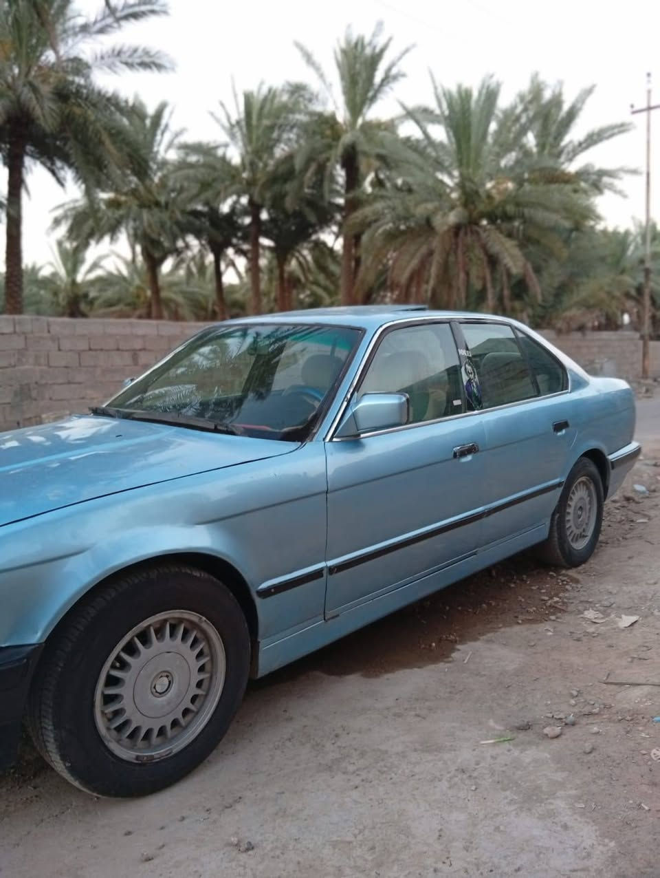 السلام عليكم سياره بي ام دبليو وارد الماني 525بليته وسنويه كير عادي جاترك مكينه مفتوح 25 شرط بطناش مكينه كير حاويه شرط التحويل موديل 91 تبريد منضومه كامله بس كنبريسر دعاميه جديده تايرات جدد دبلات خلفيه جديده صدر نص عمر سياره ترايك بصره شرط حماوه ثابته جوه نص بعود شخاط كهربائيات كله شغاله غرفه نضيفه مكان ديالى خان بني سعد متواجد خاص او تصال *********** تفاصيل كلهن كاتبهن سعر 30وبيه مجال شي قليل حك الجيه
