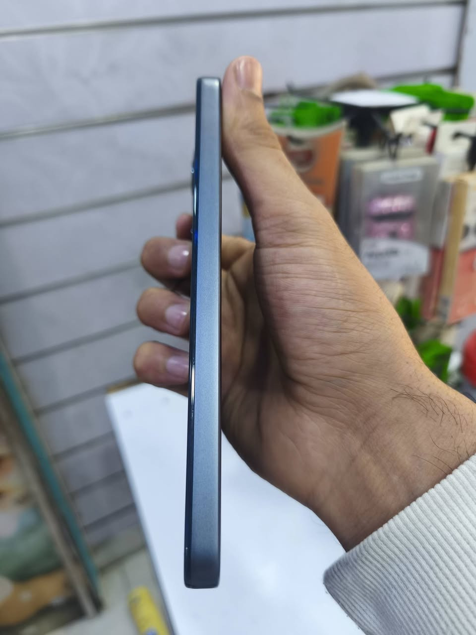 تكنو بوفا7الترا5g ذاكره256رام12+12 120فريم اخو جديد كامل غراض سعره300 مشخاب***********
