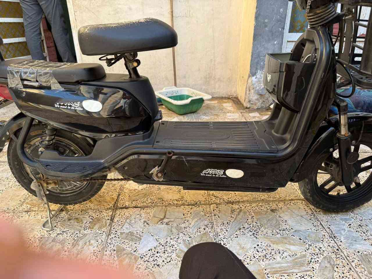 سلام عليكم دراجه شحن البيع الاستفسار على رقم *********** بي واتساب هذا وهذا بي راصيد ٠٧٧٢١٧٠٨٠٤
