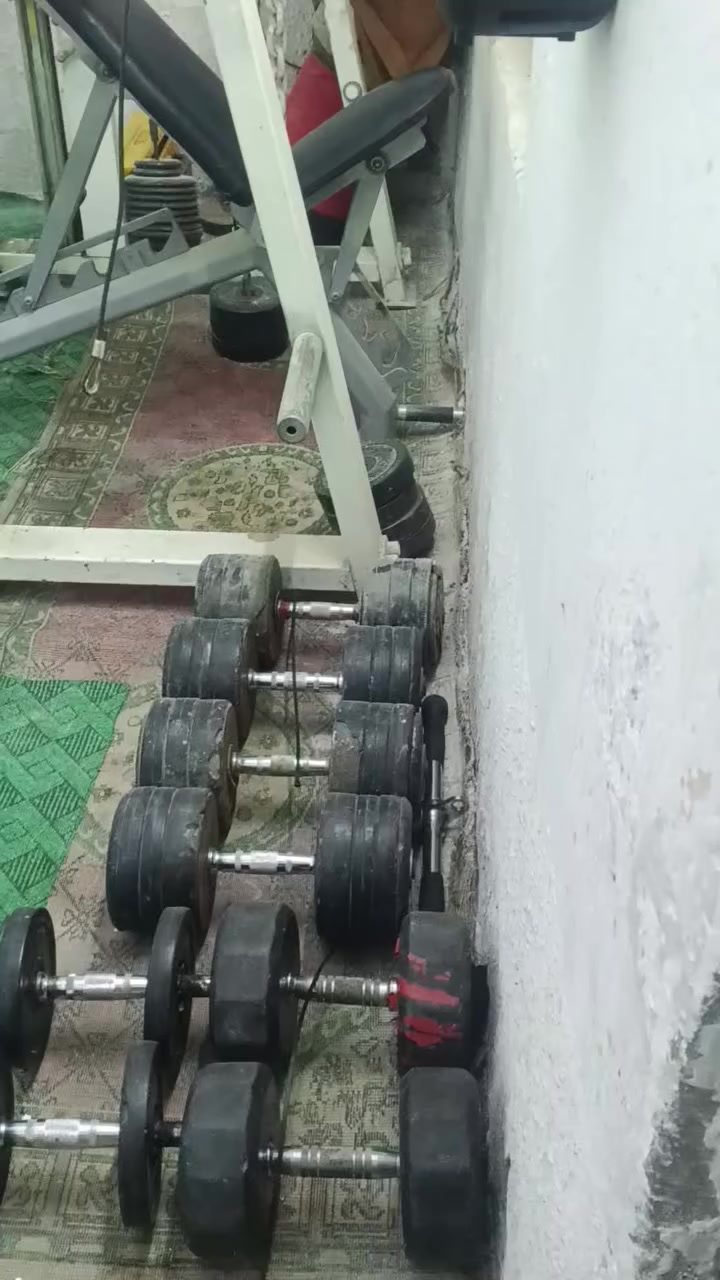 للبيع العنوان ناصرية ***********
