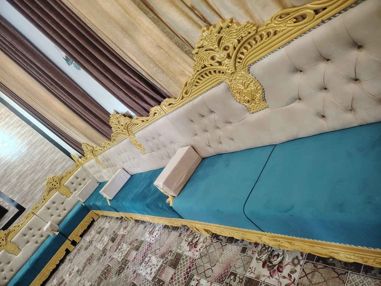 تم تسليم ديوان الأخ عساف المعموري في منطقه ابو الجاسم 
شايف كل الخير تتهنون بي ان شاء الله
بلاويد الأسود الوح الروسي سفنج مميز اول قماش تركي
ضمان ١٠ سنوات للاستفسار الاتصال على الرقم
***********
