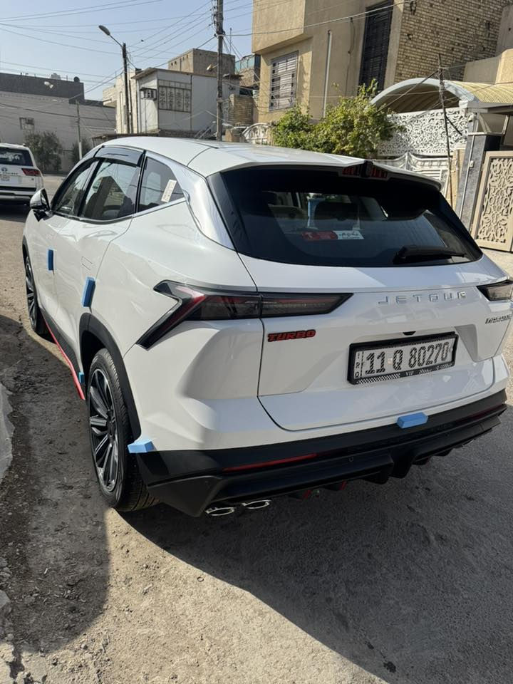 السلام عليكم سياره جيتور داشنك4 2025فول الفول
لون السياره ابيض 
نقاط عمياء
 كامرات 540درجه
تحديد مسار
اوتو هولد
انارة داخليه متغيره
بانوراما
كشنات تدفئة +تبريد
مقياس درجه حراره بالابواب
صندوك كهربائي
گير تعليك
اوامر صوتيه
  محرك 1600 توربو
وبيها بعد مواصفات
 ماشييه16000وقابله للزياده السعر : 27مليون وبيه مجال ورقمها بغداد باسمي
فقط للبيع.   المكان: بغداد. للاستفسار*********** سياره ماشيه7فقط بعده زيرو وبضمان شركه هارلم
