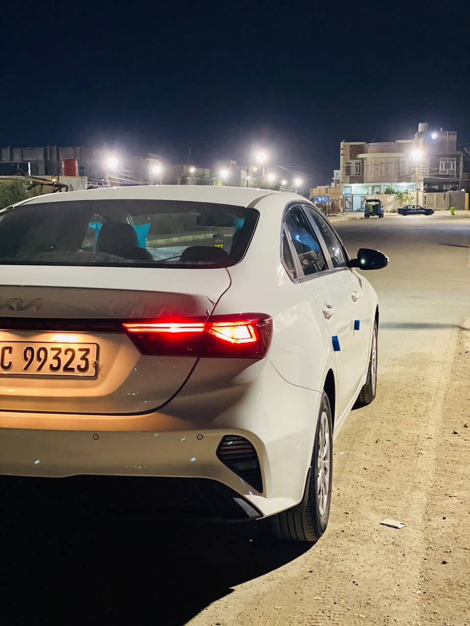 كيه سيراتو موديل  2024 خليجي 
المواصفات محرك 1600 
قطعتين تبريد 
يعني نص فول سياره ماشيه ٣٠ الف 
مكفوله كفاله عامه من كلشي بعده سياره ع وضع الشركه من كل نواحي مكفوله 
بسم كردي تحويل او وكاله حاضر 
عنوان واسط الصويره 
*********** اتصل 🗣📲📞 ودلل وسعره بي مجال

