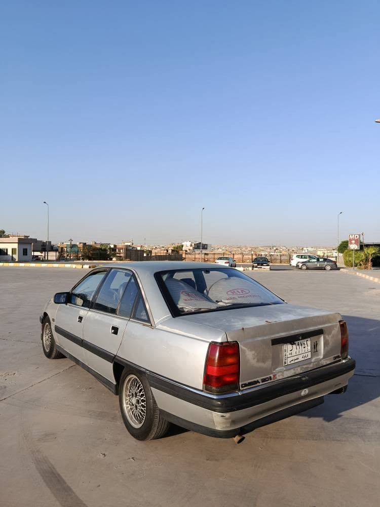 Opel omega 1992
محرك 20 گير عادي 
سعر 43  بيها مجال 
***********
*********** كركوك, العراق
