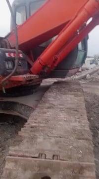 حفاره الصي زت 2004 جهازه السعر شديتين وبيه مجال 07716273405