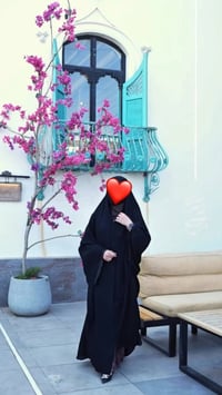 بنات هاي العبايه اشتريتها ب65 قماشها جرجيت الكوري الأصلي مو مثل الي بل...