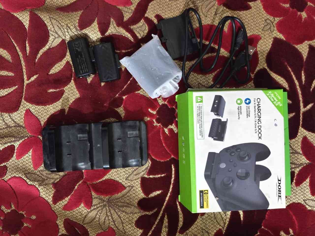 سلام عليكم شلونكم شباب
Xbox series s للبيع 
شبابنا الغاليه إكس بوكس سيريس اس للبيع نسخه 22 مع جميع ملحقاته الاصليه و كيبورد كيمنك و الجويستك الاصليه و كارتونته الاصليه حساب كامل و و كيم باس شهرين مفعل و العاب كامله شباب الله شاهد الجهاز كلش نظيف 99% نظافه مستعمل شهرين فقط يعني تاخذه و تدعيلي سبب البيع طالب سادس سعره 450 و بيه مجال للشراي ان شاء الله  للتواصل رقمي *********** متوفر واتساب و متوفر ماسنجر

