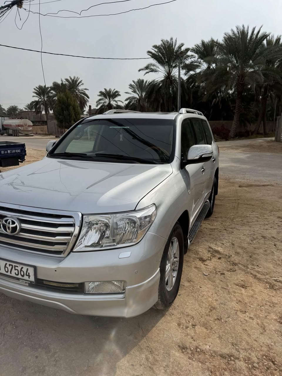 السلام عليكم 
لاندكروز 2010 جاهزه من كلشي على وضع البلاد كير مكينه مامفتوحات حداديه تخم تاير جاهزه من كلشي ماشيه 170 رقم بغداد باسمي تحويل مباشر بيها صبغ بسيط بدون ضربه اثر شخوط والسونار موجود بلمنشور السعر 270 وبيها مجال بسيط عنواني بابل الحله للاستفسار *********** حلة, بابل
