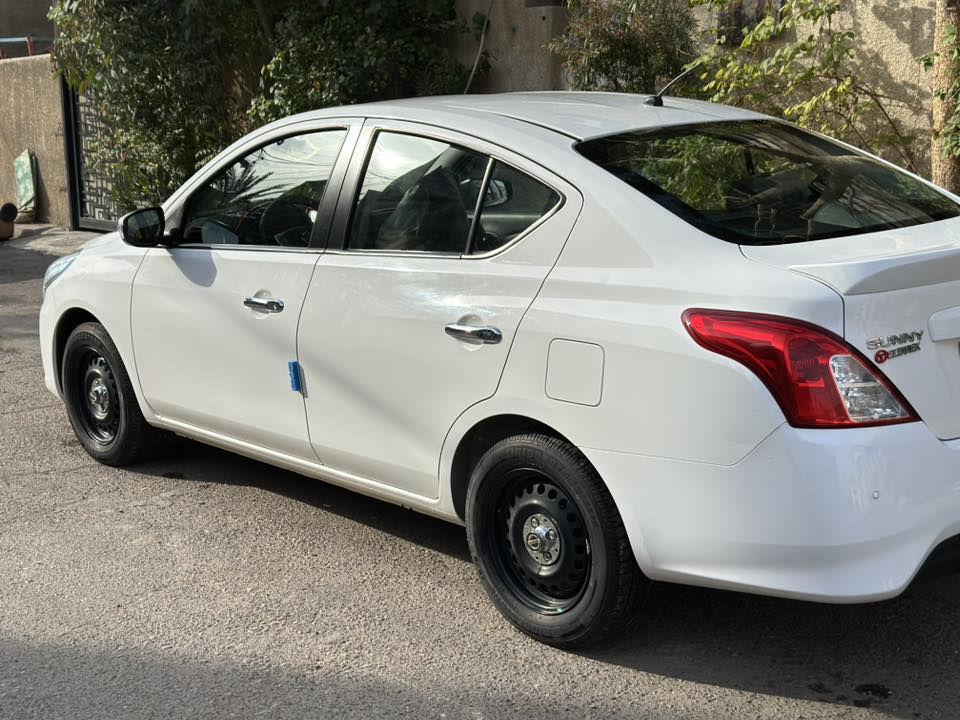 السلام عليكم
نيسان سني 2024 مصري
رقم اربيل باسمي
ماشيه 24 الف
مكفوله من كلشي بدون صبغ 
السعر 124 ورقه
بغداد الرصافه 
***********
