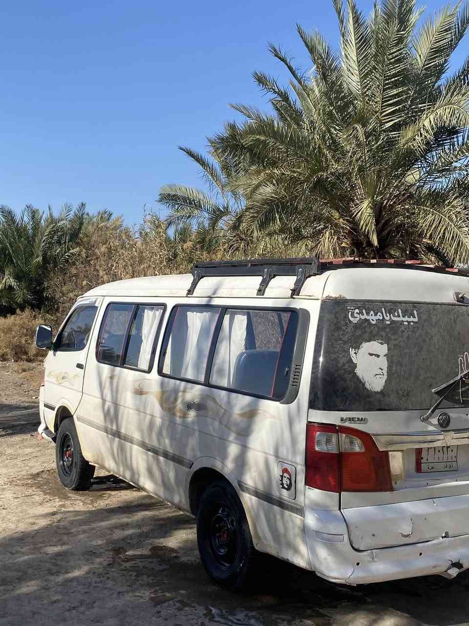 فتون للبيع موديل 2014 سياره جاهزه وجديده ما نقصه شي كامله مكمله تبريد ثلج تخم تاير حداده مكينه ونجي كير اكسن ياباني مكفولاته السياراه موصليه مال جناي منقصه اي شي كبل للشارع حلوه السياره بدي وداخل كله جديد***********مكاني بصره كرنه اسعر 37وبيها مجال قليل
