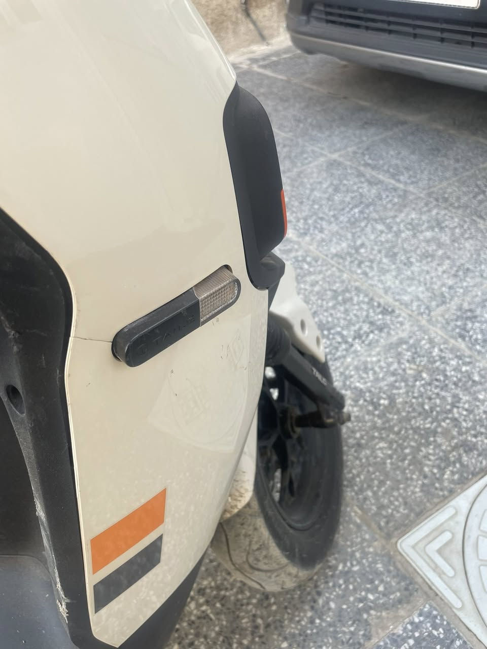 السلام عليكم دراجه شحن ريان اي عيون للبيع 6 بطاريات دبل كبار خير من لله اللاتصال *********** مكاني بغداد السعر 750  وبيه مجال
