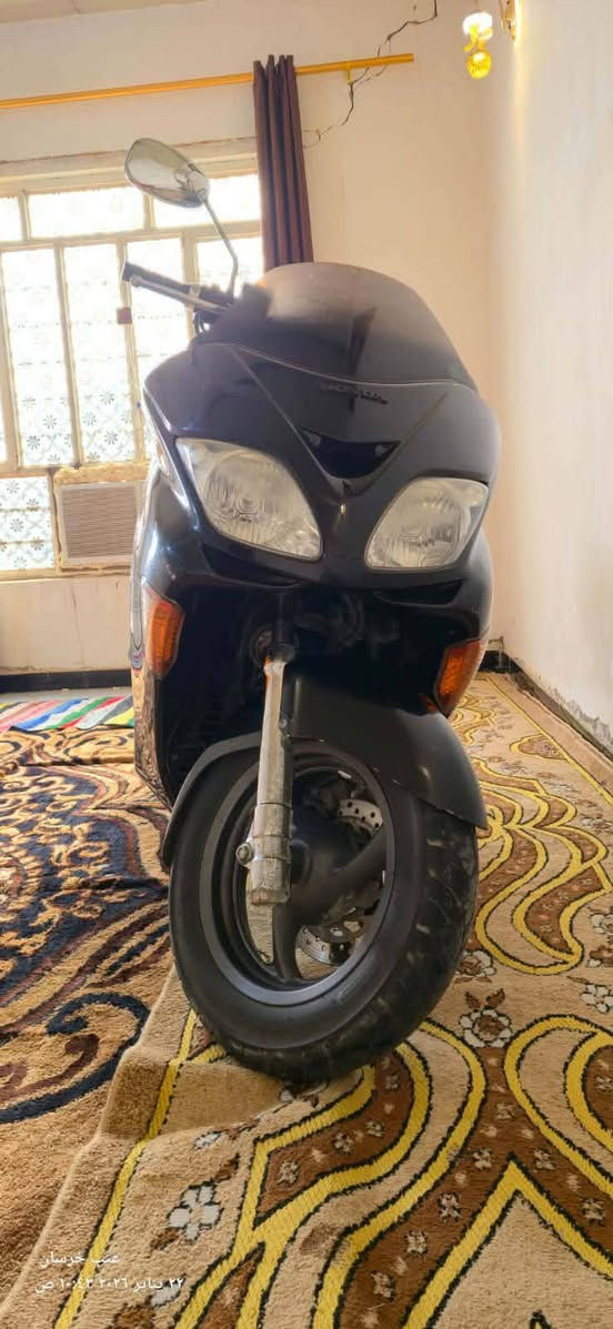 السلام عليكم ملاحظة مكلف بلنشر رقم صاحب الدراجه اسفل المنشور 
دراجه هوندا فورزه 08عميه بلاد 
مكينه لا تنقيص لا تبخير شلعه معدل خير من الله بيها نواقص بصيطه جدآٓ
والنضافه مثل ما موضح كدامك 
دراجه منزلها رمبه على ايدي صار اقل السنه 
عنواني بغداد ناحية الوحدة قرب مدينة بسماية 📌📌
للاستفسار الاتصال على الرقم ‏‪***********‬‏

