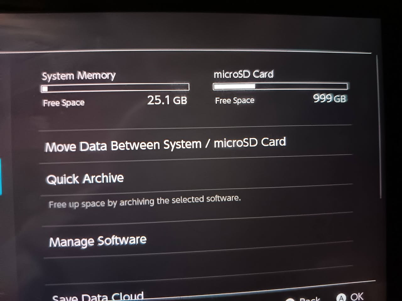 السلام عليكم نينتندو سويج
وياها ٢ ميموري واحد تيرا و نص
بيها ٥٣ لعبة
وميموري ثاني بيها نظام اندرويد

ويا يدتين اضافيات

شاحنة و دوك 

للتواصل  ***********
