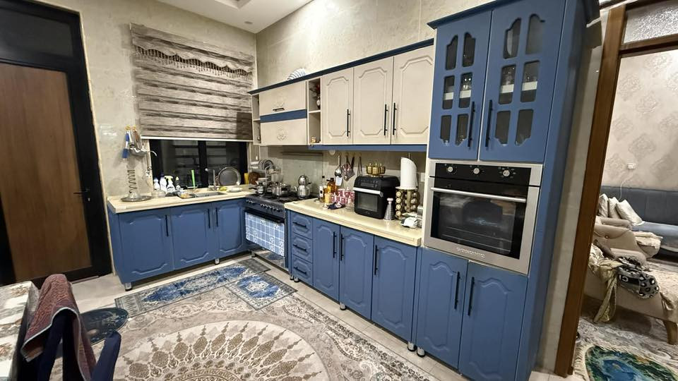 كاونتر خارج HDF داخل المنيوم نظيف جدا للبيع السعر ٧٥٠ الف وبي مجال العنوان حلة حي الكرامة  ***********  ا
 القياس ٦ متر
