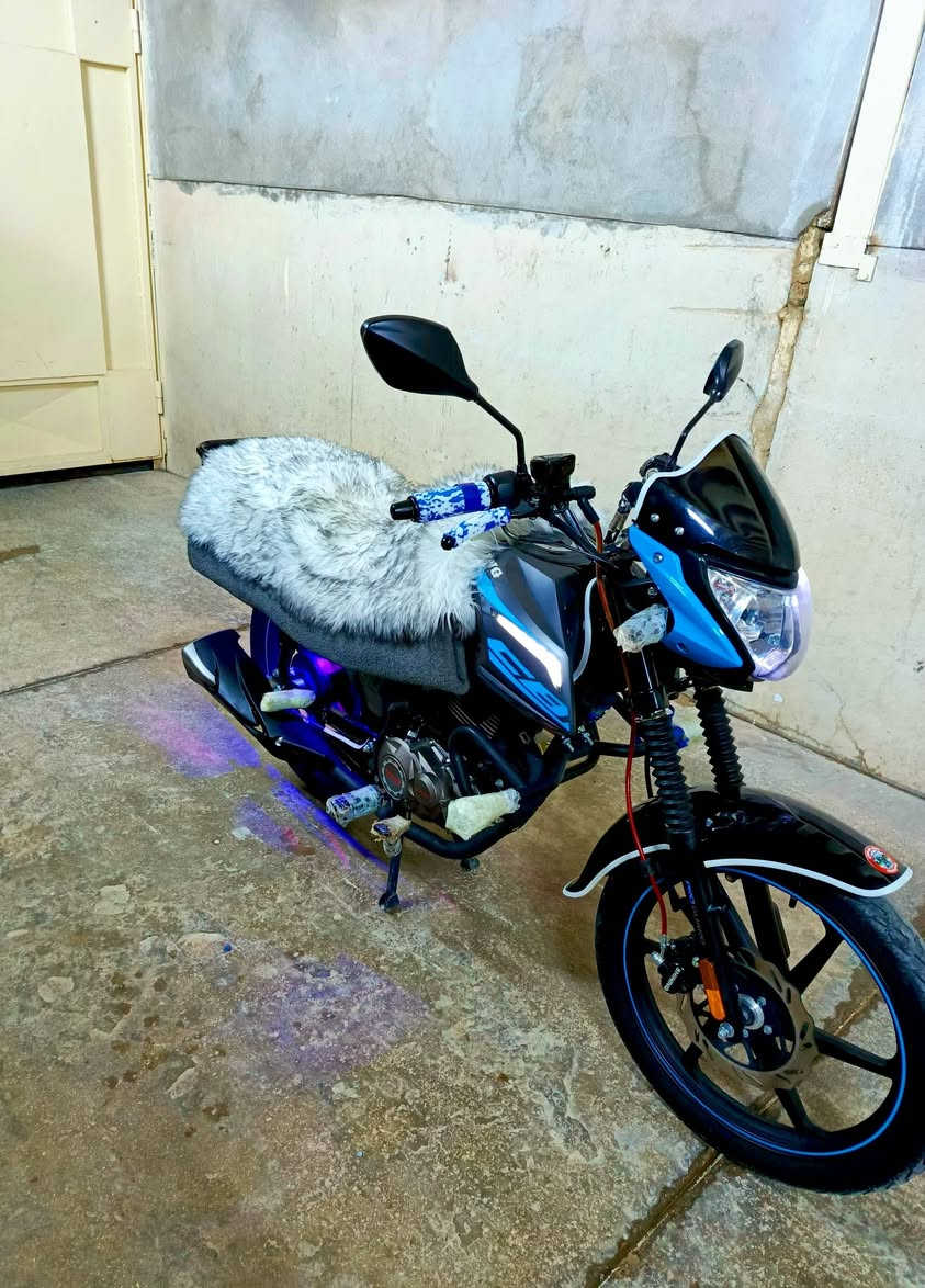 السلام عليكم 
للبيع ماطور شينك موديل2025
مگمرك كامل بس تروح تسجل
 لماطور بعده حيل جديد مستخدم شي قليل 
العنوان/الانبار قضاء عنه
الاستفسار لاتصال على الرقم ***********
