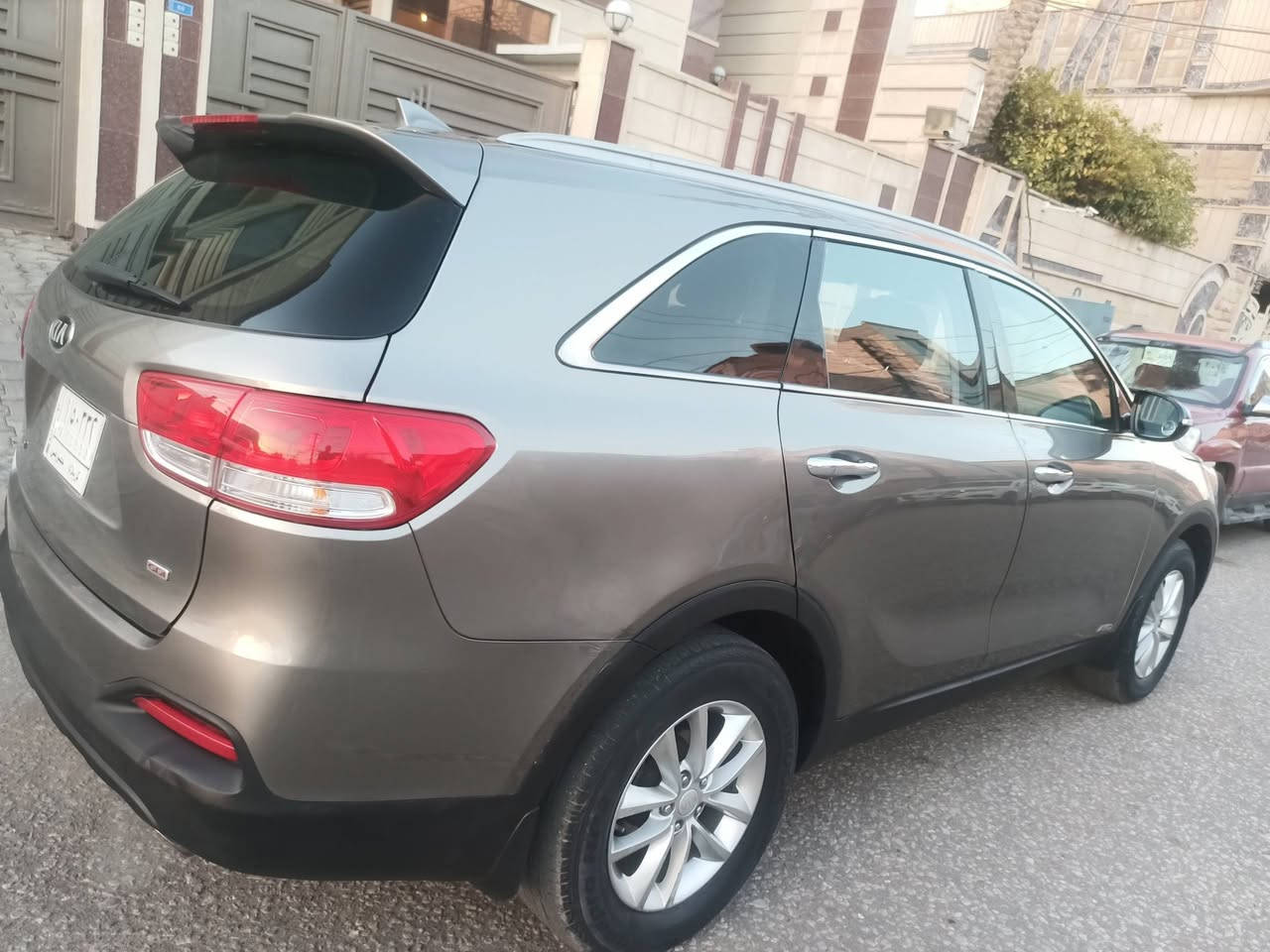 السلام عليكم سورنتو 2016 جديده مكفوله كفاله عامه شبر بارد فقط كير ومكينه كفاله على وضع الشركه فورويل دفع رباعي حجر البيئه موجود بلادي كاميرا دوار ا شاير بالمري بلاجكتورات لايت عدسه  ويل  كب حجم 17 كروم  سياره جديده ماشيه 55 فقط سونار + صور الحادث داخل المنشور سياره كلين اي ضرر ما بيها مكفوله من الصبغ والتبديل رقم كربلاء تحويل مباشر مكان السياره كربلاء اي استفسار***********
