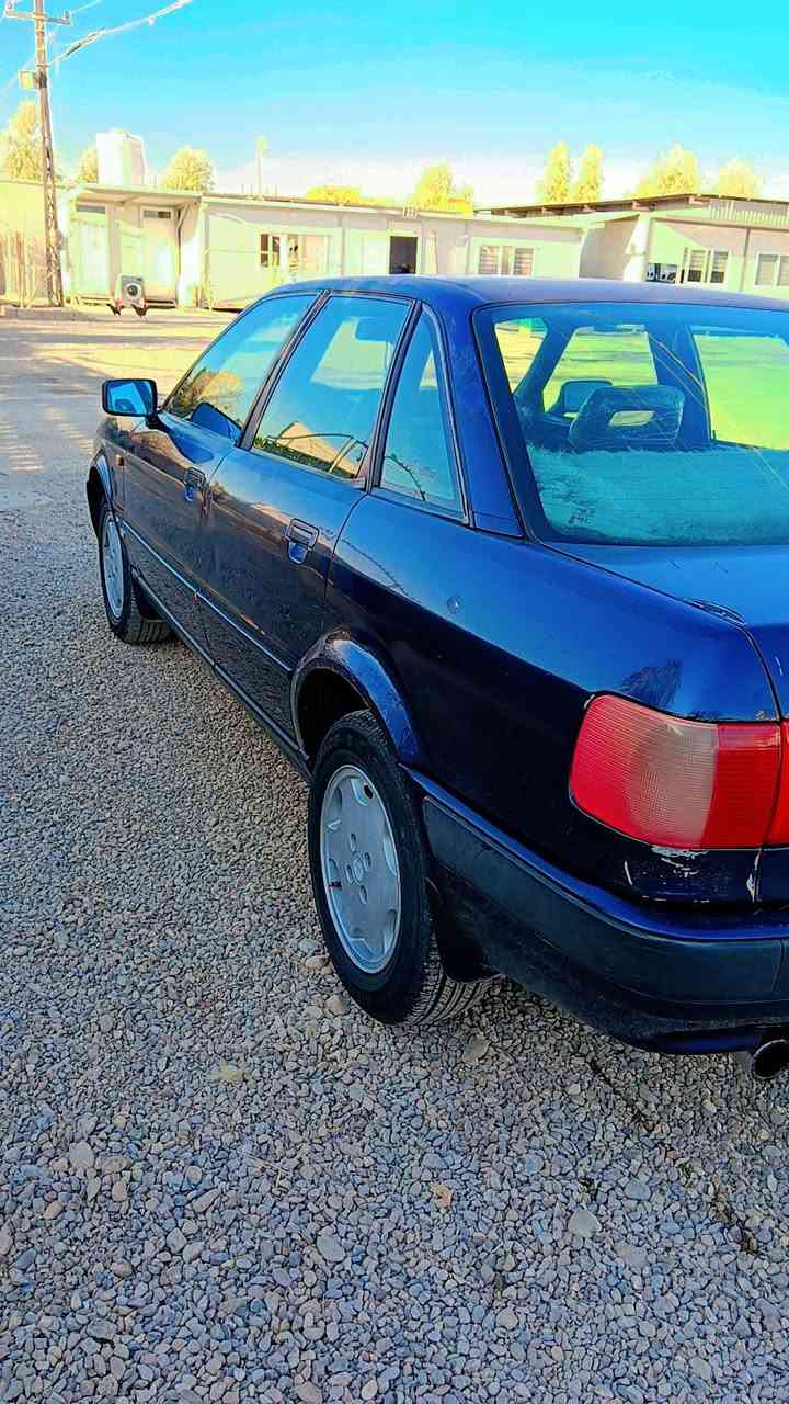 السلام عليكم اودي لل بيع
رقم نينوه الماني بسمي سنويه لل 27 

محرك 2000 كير عادي محرك وكير شرط 
موديل 95 ويل حجم 15

مابيها صبغ سعر 38 ورقه 

اي استفسار واتس ***********
