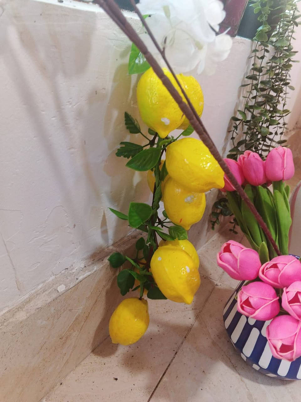 توفر الورد 
أكثر من موديل ونوعيه 
و متدلي اخضر 
ومتدلي ليمون 🍋
يوجد توصيل داخل العزيزيه


**إذا كنت صاحب هذا الإعلان وتريد حذفه لأي سبب، رجاءا أرسل رسالة إلى الدعم الفني**