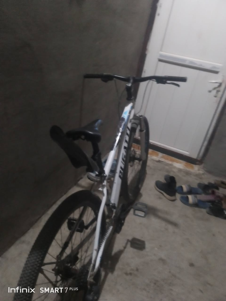 باسكل جبليB حجم 29الباسكل نضيف ومستخدم شي قليل السعر 110وبي مجال الشراي يجي خاص


**إذا كنت صاحب هذا الإعلان وتريد حذفه لأي سبب، رجاءا أرسل رسالة إلى الدعم الفني**