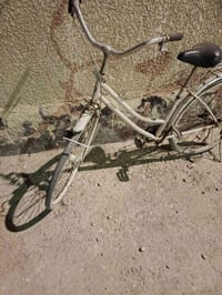 بايسكل أصلي باله متروك  بس كلشي مابي  السعر 25الف 07806208832