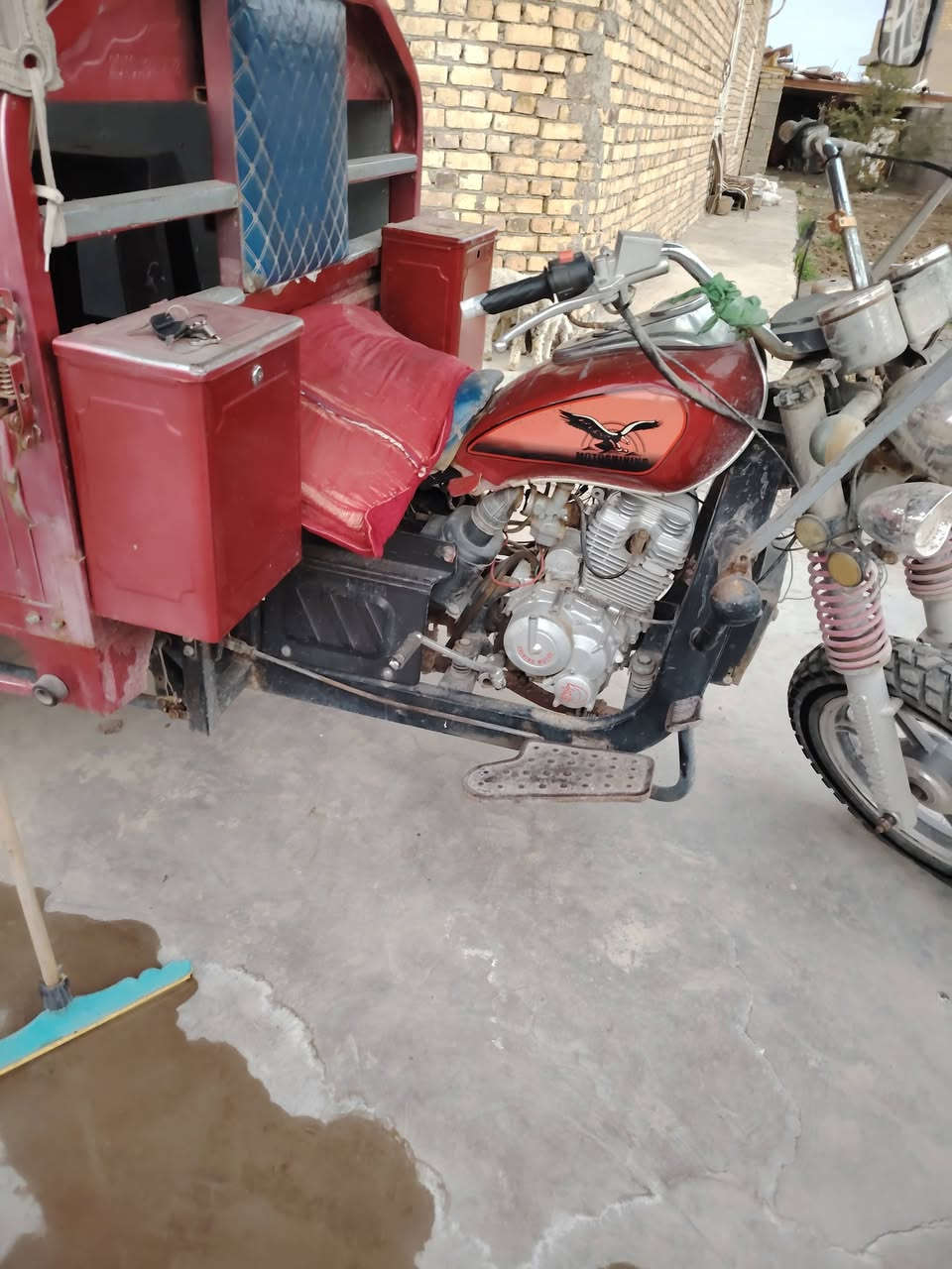 السلام عليكم ورحمة
ستوته للبيع موديل 2021+ اوراق 
المكان (كوت _ الحكيم الثانيه_سيد شاطي)
للاستفسار  ***********
