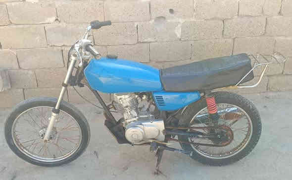 دراجه ايراني نامه للبيع مكينه ناعمه لاتبخير ولا تنقيص سعر 275 بيها مجال مكان بصره حي الاصدقاء ***********‬‏
