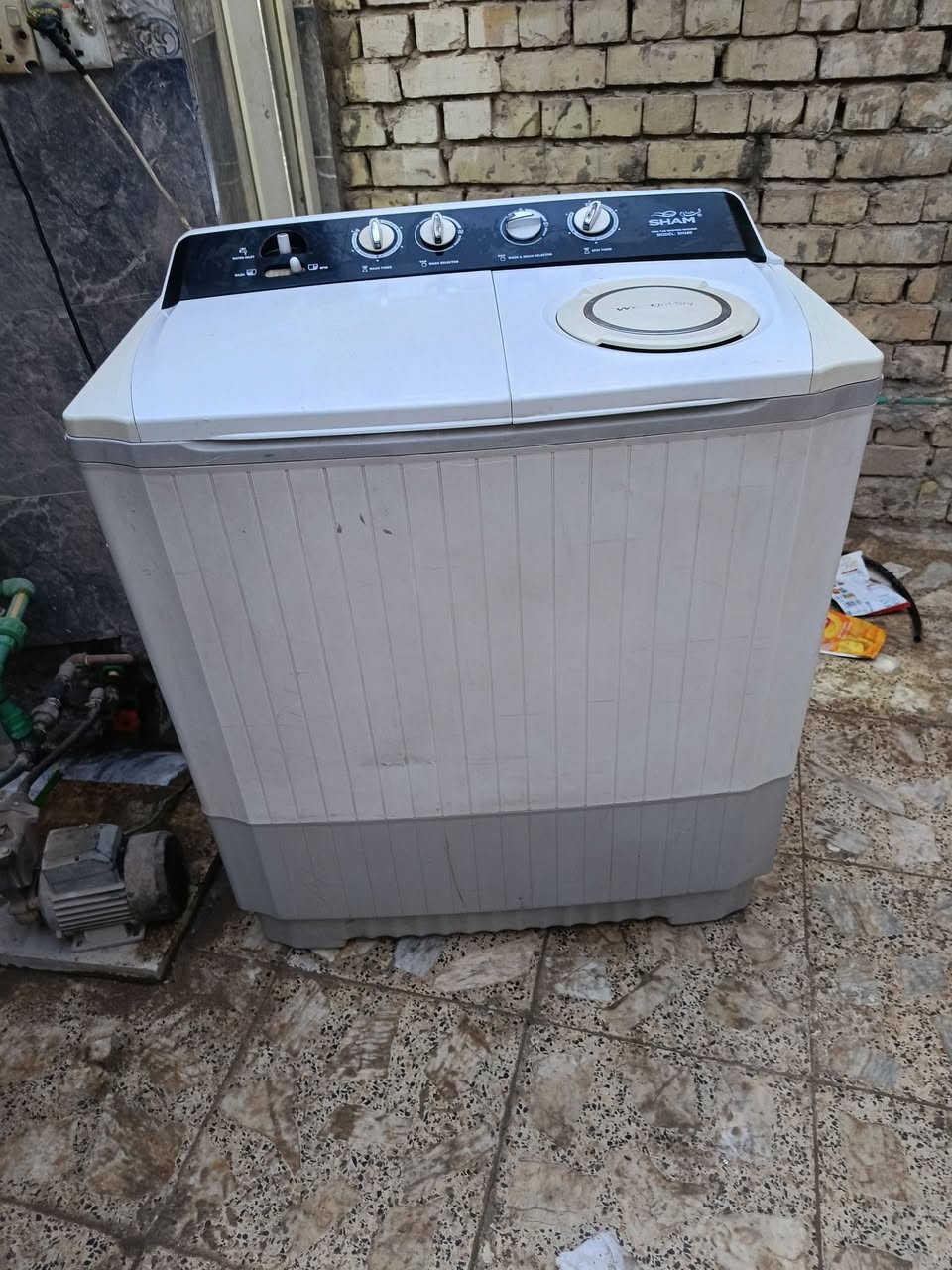 غسالة حجم كبير شغالة تشتغل غسيل الملابس والنشاف نظيفة عالفحص سعرها 85 ألف مكاني بغداد بالامين الثانية واكو توصيل وعالفحص


**إذا كنت صاحب هذا الإعلان وتريد حذفه لأي سبب، رجاءا أرسل رسالة إلى الدعم الفني**