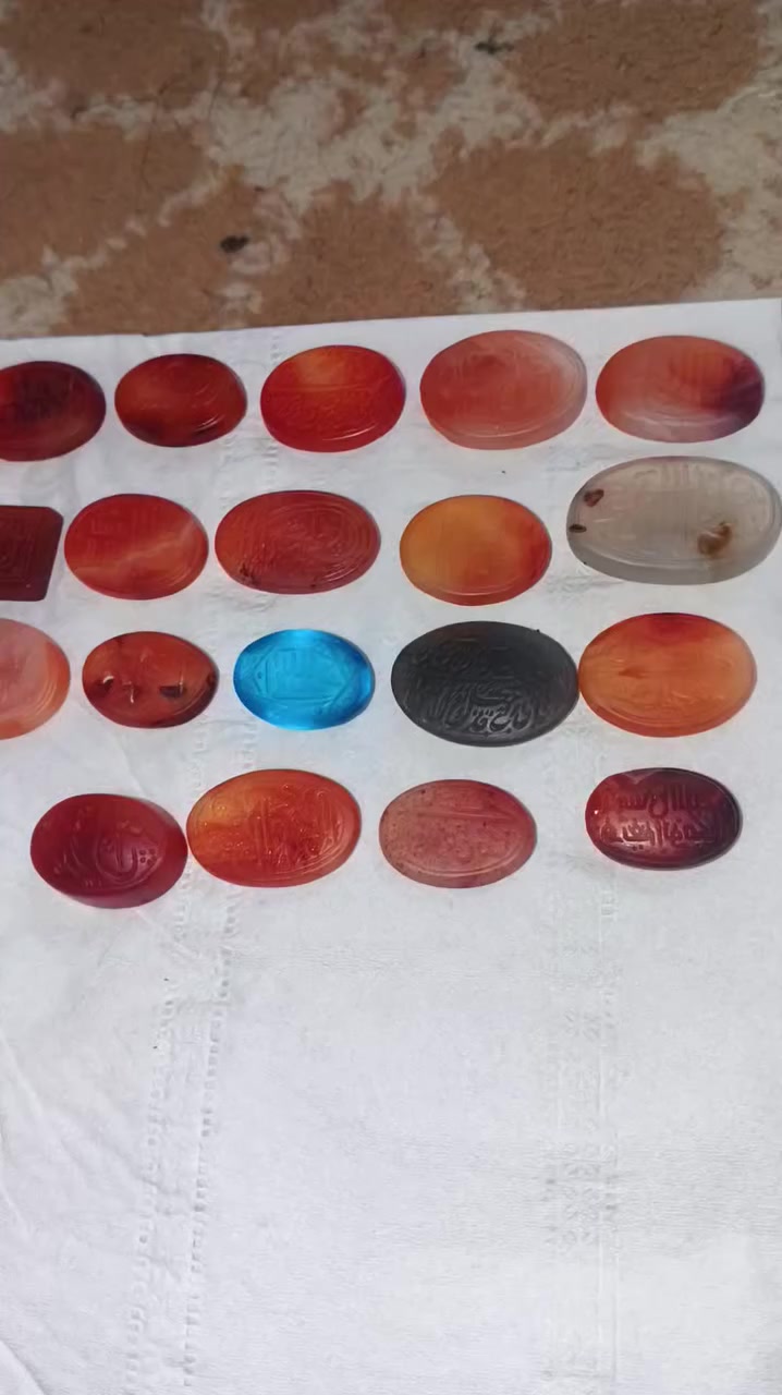 سلام عليكم عقيق يماني قديم غير معالج سعر الزوج 25 والمفرد 15


**إذا كنت صاحب هذا الإعلان وتريد حذفه لأي سبب، رجاءا أرسل رسالة إلى الدعم الفني**