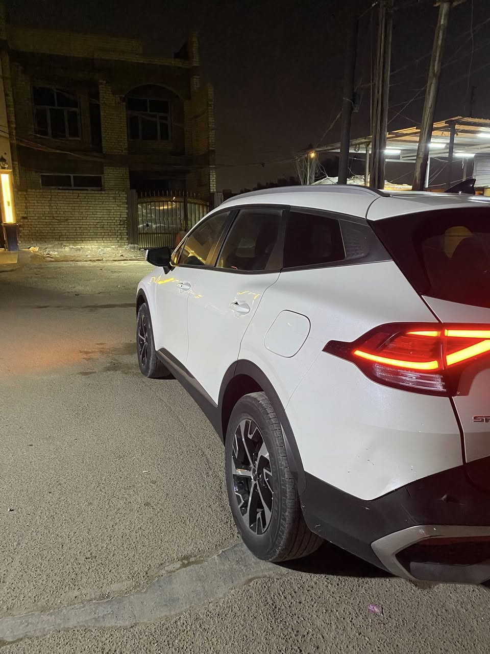 السلام عليكم
سبورتج برستيج هايبرد موديل 2023 وارد أمريكي 
مواصفات :
بصمة - كشنات جلد -كرسي السايق كهرباء - شاشة تاب -قطعتين تبريد - شفتات ستيرن -وباقي المواصفات المعروفة السيارة ماشية 42 الف كيلو موجود سونار مرفق ويه الصور السعر 195 وبيها مجال مكان السيارة الدورة المهدية الثانية 
رقم الهاتف للاستفسار ‭ ‭٠٧٨٠ ٨٦٣ ١٦٧٦‬
