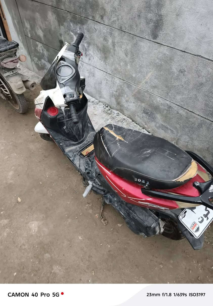 السلام عليكم شباب ماكس صيني FS الدرجة متروكه سنتين او اكثر هندر ما بيها ويمكن حتى بنطه مل هندر ما بيها نظافه الدراجه شوفه عينك ابيع كوم حديد إذا تريداكفلك سرقه هم مكاني بابل حله سعر 150الف أو بيه مجال رقم ***********
