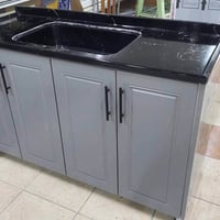 كاونتر داخل انمنيوم والخارج خشب جديد سعر 250 قفل واتساب07890184287