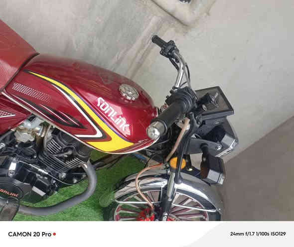 سلام عليكم سيفان مديل25اصل 
محرك ضاغطة وزنجيل دراجة كفالة وكاملة نقص فقط ستان وسط كاملة دشبول تاب تايرات جدد محرك بدون رجة اورق 
كارتوني سعرهة 780وبيهة مجال مكاني ديالى بعقوبة جسر خرنابات ***********
