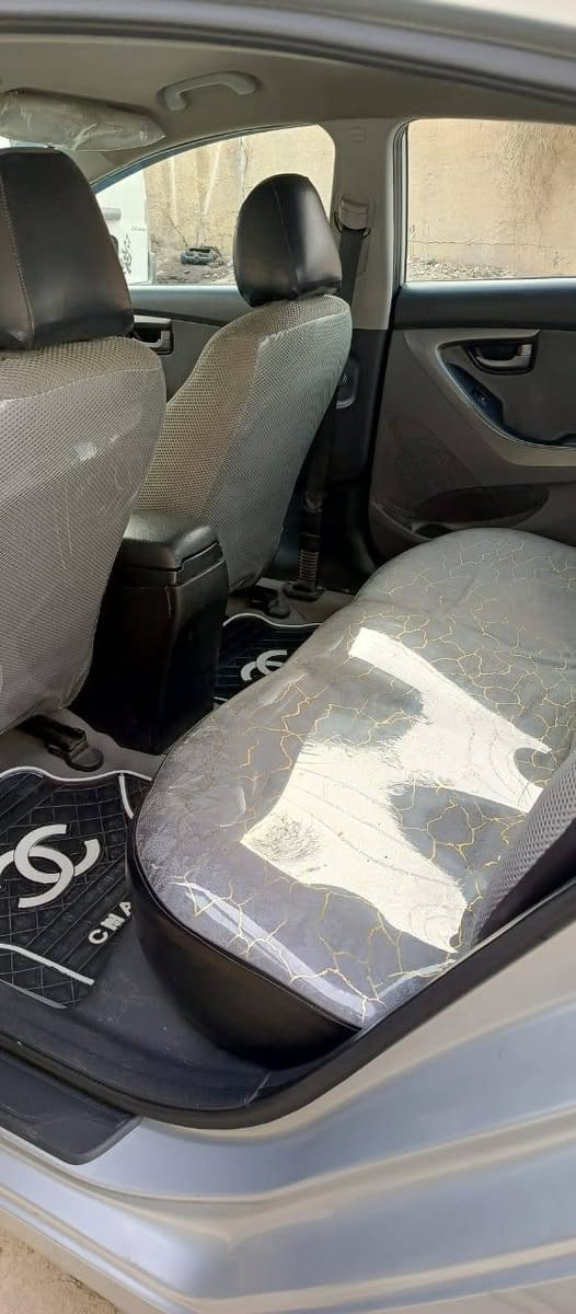 السلام عليكم النترا فول مواصفات من عده فتحه البيع موديل 11وارد أمريكي حادثه فقط ربع جاملغ خلفي  بدون دواخل كير مكينه حداديه تخم تاير كله جديد مكينه 1800دوش مامفتوحه ماشيه 177م. غرفه جديده . رقم بغداد مكان الكرخ السعر 107وبيه مجال قليل رقمي ***********
