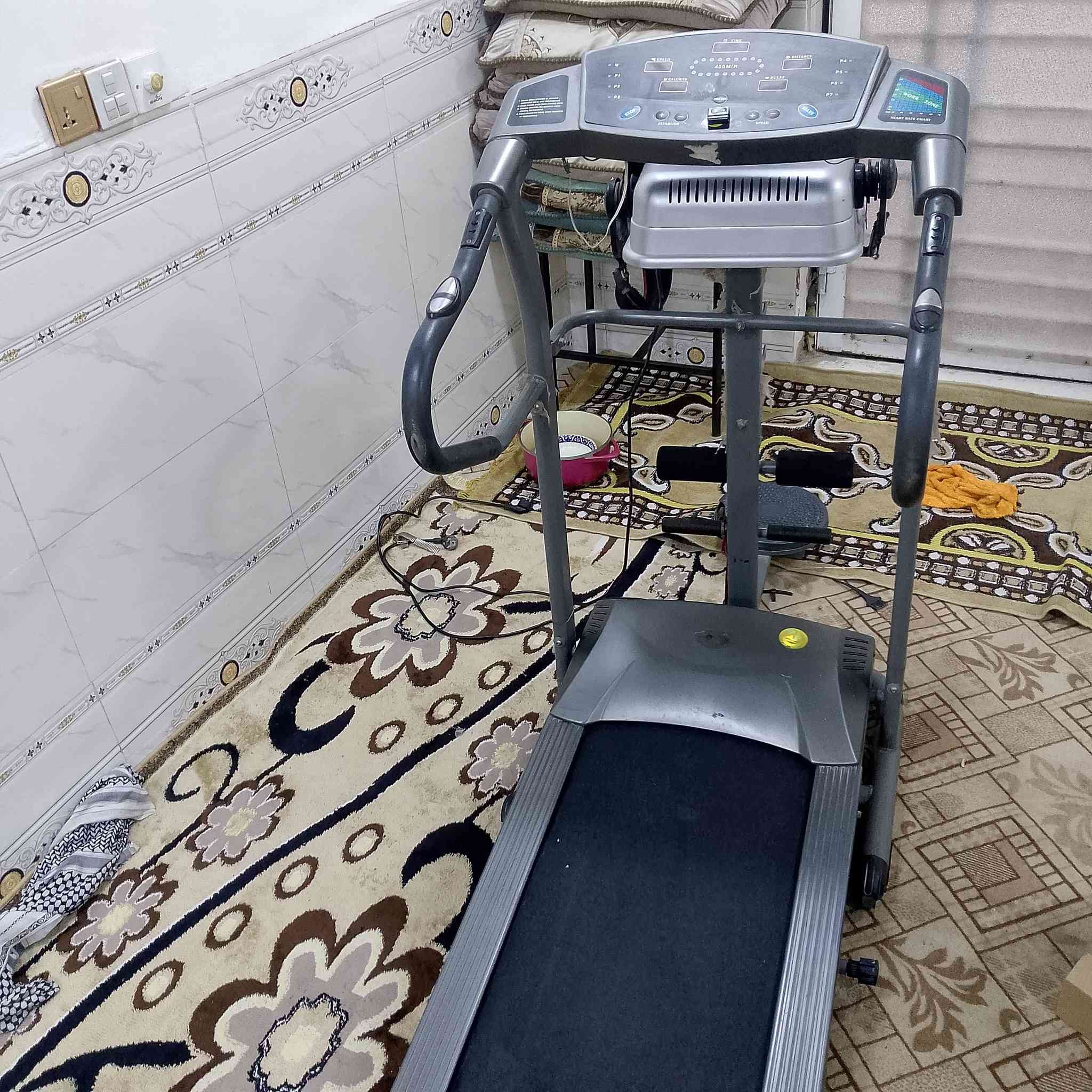 سلام عليكم خوان جهاز جري شغال تفحص و تأخذ كامل السعر 150 اي استفسار عله هاذه الرقم ***********بي واتساب
