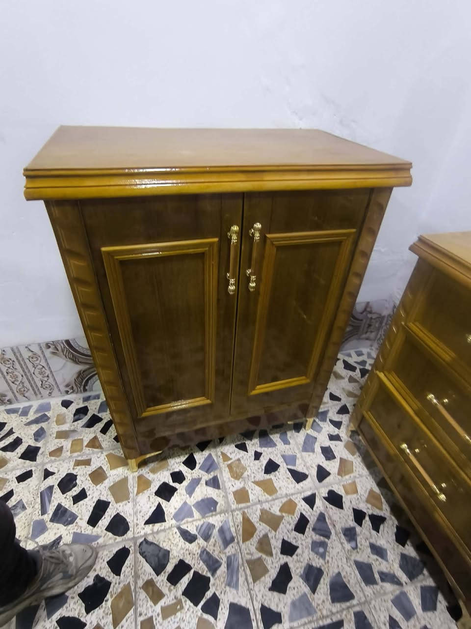 غرفه خمسة ابواب ملحق فصال تركي شغل عراقي صبغ سلر حراري صاج خمسه ملم سعرها مليون 200 للاتصال معرض الكرم موصل شارع بغداد قرب محطة المامون *********** او ***********
