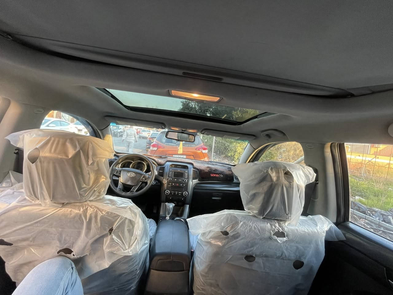 سلام عليكم
كيه سورنتو موديل 2013 وارد أمريكي صور الحادث بالمنشور
بدون تبديل صبغ الباب فقط محرك 6/3500 رقم بغداد باسمي 
فول مواصفات واحد ع واحد العنوان بغداد الدوره  
سعر 138 وبيها مجال / ***********
