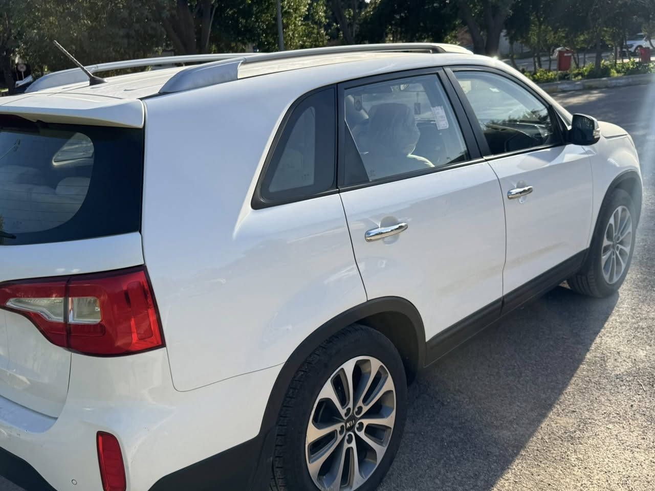 سورنتو 2015 
4 سلندر خليجي وارد كويتي
فول مواصفات عدا الفتحة 
مكفولة عدا البنيد مبدل
المحرك مفتوح ومبدل
مكفول المحرك والكير من التبخير والتنقيص 
7 راكب
ماشية 175 الف
3 قطع تبريد
مكان السيارة واسط 
السعر 165 $


**إذا كنت صاحب هذا الإعلان وتريد حذفه لأي سبب، رجاءا أرسل رسالة إلى الدعم الفني**