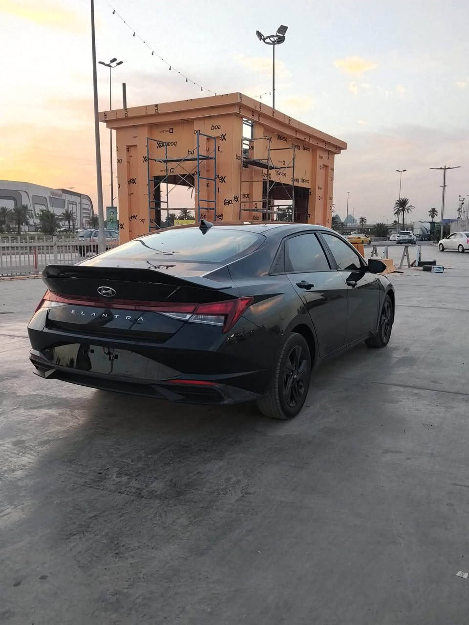 سلام عليكم لبيع أو مراوس بي واي دي سيل 5
 النترا 2023 سياره دخول جديد مرقم بغداد بسمي تحويل مباشر وارد حادث  شبر بل بنيد وجامله خلفي تحت قبق بانزين  وبيها كلير أمريكي جاملغ وباب حادث مبينه صورها موجوده بل منشور وسونار مكينة 2000 كير مكينة مكفولات السيارة احلى من الصور وناعمة وكلة بلادي غرفه كشنات وأرضي جلد حالين مسويها
سعر130 وبي مجال قليل 
🔹اوتو ستوب (اطفاء وتشغيل اوتو)
🔹لد نهاري 
🔹شاشة كبيرة +كامرة دوارة 
🔹شاشة كار بلي واير ليس 
🔹كشنات تدفئة 
🔹مود درايف ٤وضعيات قيادة 
🔹رادار امامي 
🔹بريك ذكي عند حاجة 
🔹كروز سرعة مثبت 
🔹تحديد مسار  وتحذير عند خروج عن مسار 
🔹شاشة عدادات
🔹تحكمات ٤جهات +حاكية 
السونار مرفق مع منشور بدون دواخل 
مكاني بغداد كرغوليه تقاطع النهروان 
اتصال *********** 
خاص مفتوح
