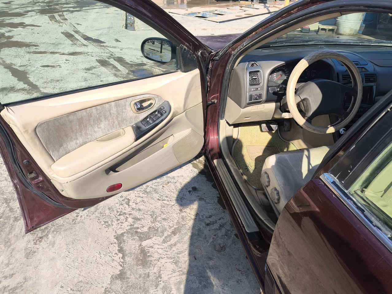 السلام عليكم بيع مستعجل 
السعر 50 بي مجال كلش بسيط 
موديل 2000
كير مكينة مكفولة
تدفئة تبريد شغال 
رقم بغداد بأسمي
للاستفسار الاتصال ***********
مكاني ديالى بعقوبة حي المعلمين
