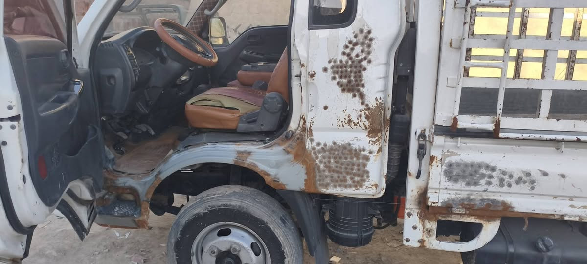 السلام وعليكم كيه فحل موديل 15سنويه جديده وهزه جديد ورقم دولي محرك كير شاصي كله شرط تحويره 14 وتانكي كاز 120 بيها ظرر الباب مال سائق مبدل وبعد  صبغ ماصبغ مكان الظربه كدام العين هاي صورها وشرط تحويل ثاني يوم سعرها 105مكان السياره كربلاء للتوصل الاتصال عل رقم ***********
