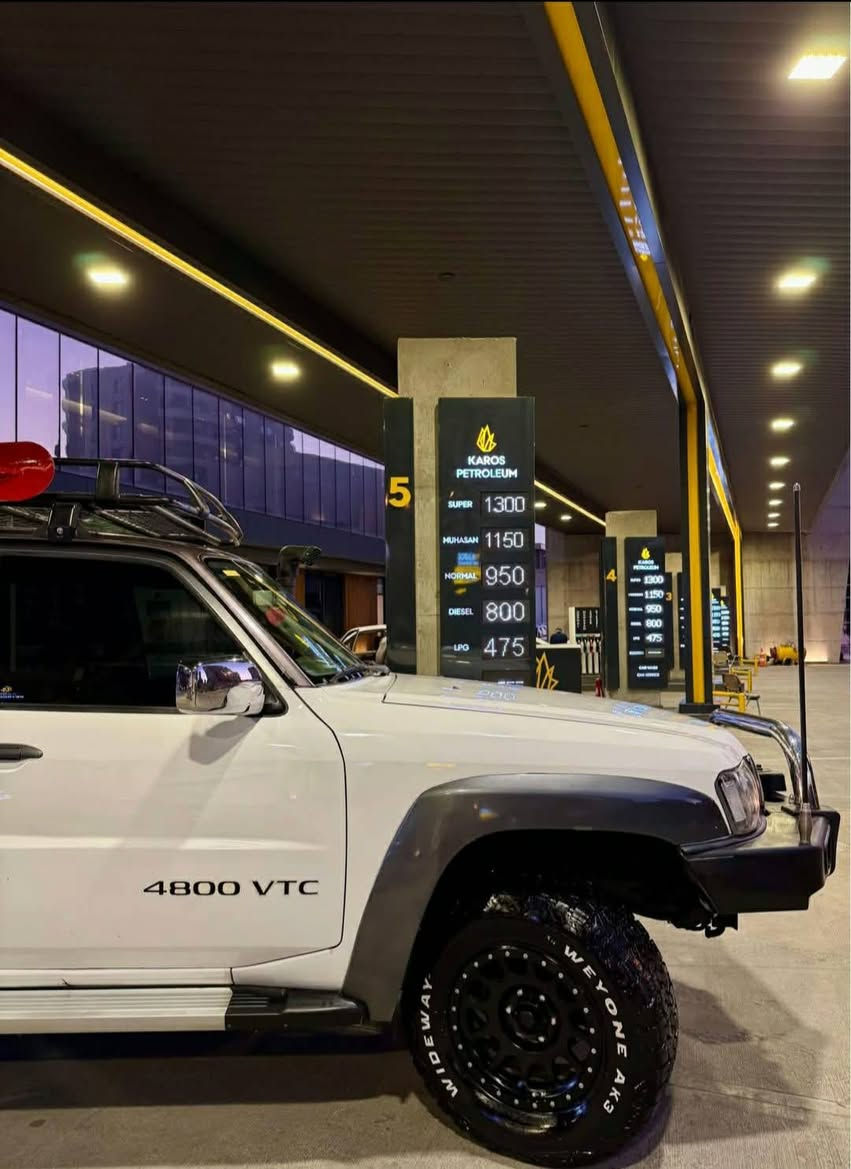 نيسان باترول فول عادي موديل ٢٠٠٩غازو بنزين كامل اوفرود ثلات قطع صبوغ رقم رقم سه نوي جديدسعر 150بي مجال  ***********/***********
