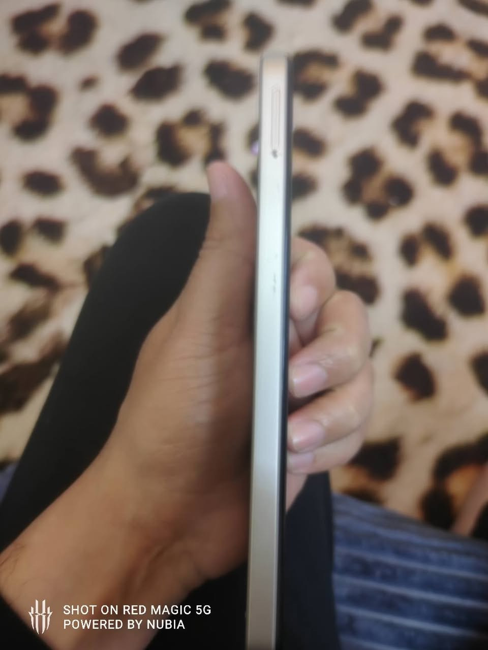 ريدمي C33 ذاكره 128+4داخليه
نضافه 99٪100 بدون ملحقات
سعره 100
***********
